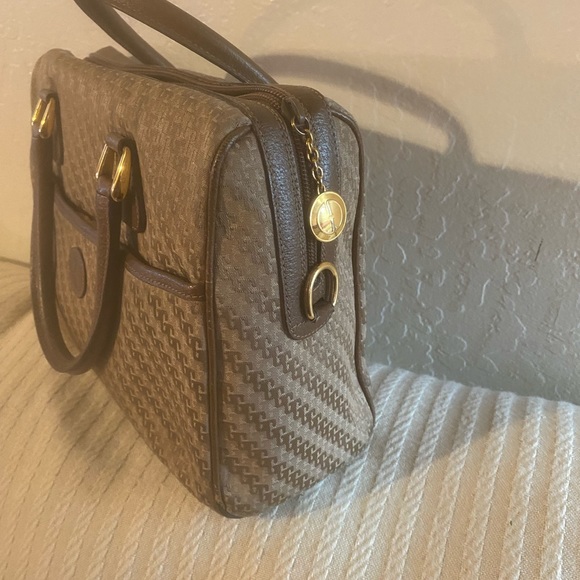 Gucci!🔥🔥 - Picture 2 of 5